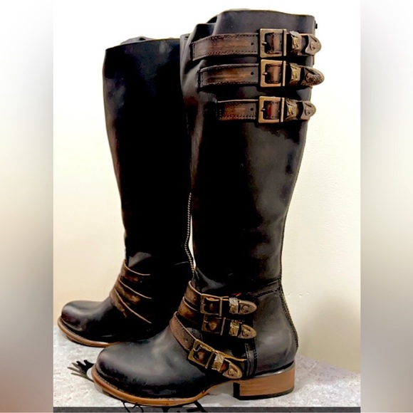 ISO - Boots Freebird Copper or Brown Ravi, Raylene - Lane Wallflower Thunderbird - Picture 2 of 4